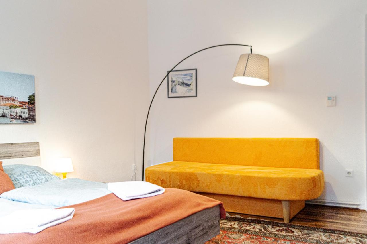 Comfy 2Br- Apartment Near Wiener Stadthalle Bagian luar foto