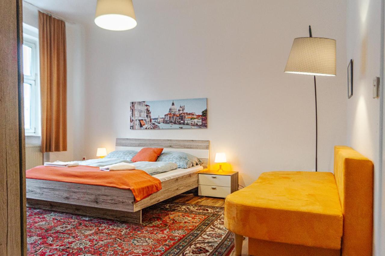 Comfy 2Br- Apartment Near Wiener Stadthalle Bagian luar foto