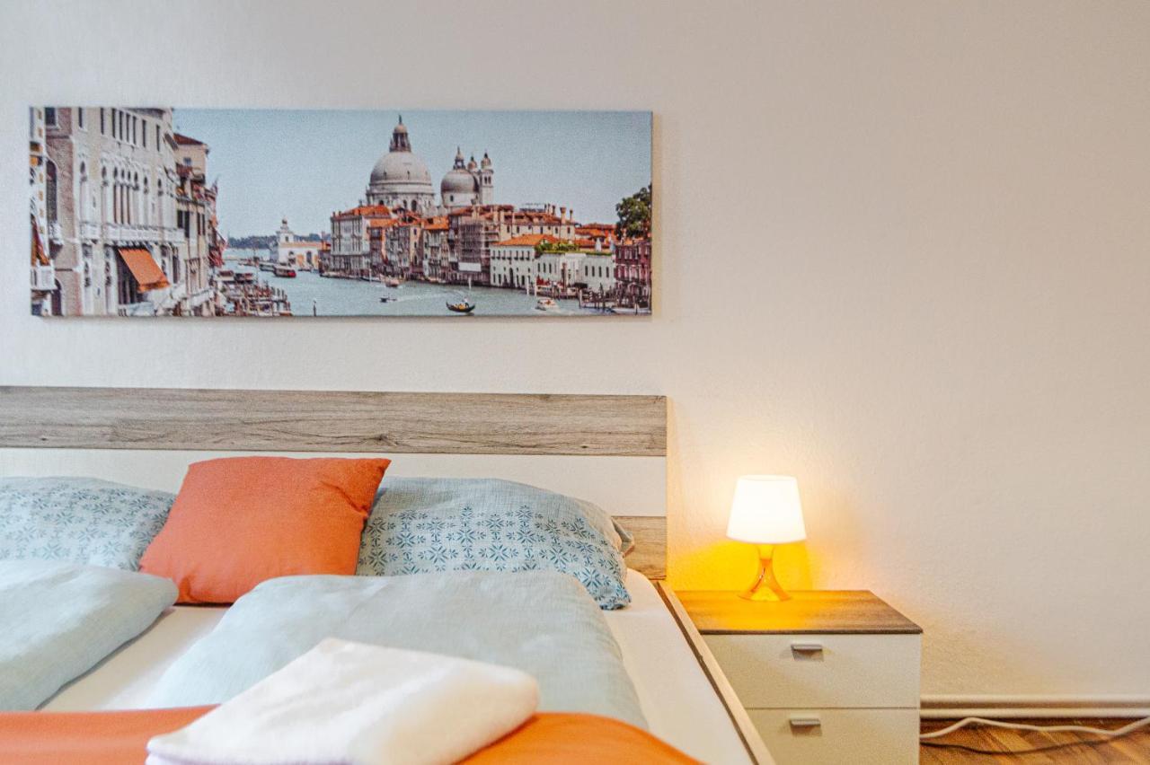 Comfy 2Br- Apartment Near Wiener Stadthalle Bagian luar foto