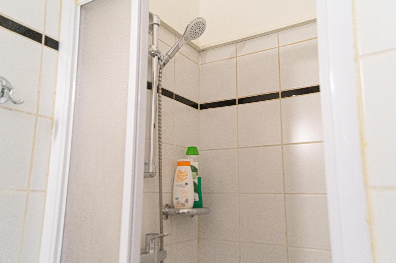 Comfy 2Br- Apartment Near Wiener Stadthalle Bagian luar foto